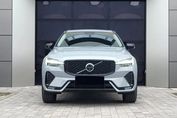 Volvo XC60 B5 AWD Ultra Dark