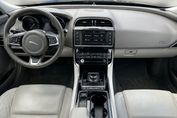 Jaguar XE 2.0 D Prestige aut