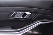 BMW Seria 3 330i xDrive M Sport