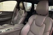 Volvo XC60 B5 B AWD Plus Black Edition