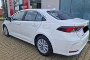 Toyota Corolla Comfort 1.5 benzyna