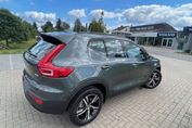 Volvo XC40 B3 Plus Dark