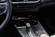 Lexus UX 300h AWD