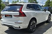 Volvo XC60 B5 B AWD Ultra Dark