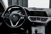 BMW Seria 3 318i Advantage aut