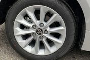 Toyota Corolla Comfort 1.5 benzyna