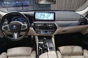 BMW Seria 5 530d xDrive Luxury Line
