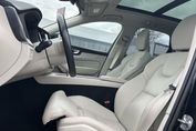 Volvo XC60 T8 Plug-In Hybrid AWD Plus Bright aut