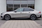 BMW Seria 5 550e xDrive M Sport
