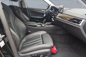 BMW Seria 5 Touring 520d xDrive Luxury Line