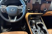 Lexus NX 350h Omotenashi 2.5 Hybrid AWD