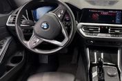 BMW Seria 3 320i Advantage aut