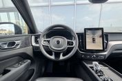 Volvo XC60 T6 Plug-In Hybrid AWD Plus Dark aut