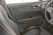 Volvo XC60 B5 B AWD Ultra Black Edition aut