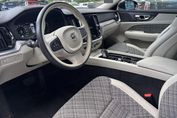 Volvo V60 B3 B Momentum Pro