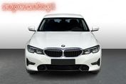 BMW Seria 3 318i