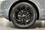 Porsche Cayenne Black Edition