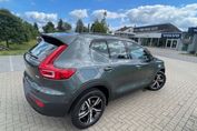 Volvo XC40 B3 Plus Dark