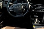 Lexus ES 300h Business Edition 2.5