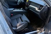 Volvo XC60 B5 B AWD Plus Dark