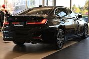 BMW Seria 3 320d xDrive Luxury Line