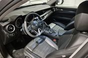 Alfa Romeo Stelvio Turbo B-Tech Edition Q4
