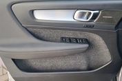 Volvo XC40 B3 Plus Dark