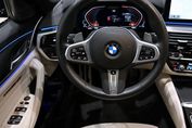 BMW Seria 5 540i xDrive mHEV aut