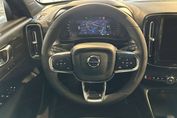Volvo XC40 B3 Plus Dark