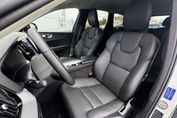 Volvo XC60 B5 B AWD Plus Dark