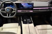 BMW Seria 5 550e xDrive M Sport