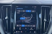 Volvo XC60 B5 B AWD R-Design