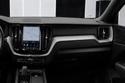Volvo XC60 B4 D AWD Plus Dark aut