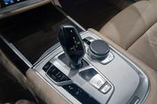 BMW Seria 7 740i