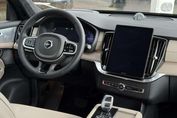 Volvo XC90 T8 AWD Ultra Bright