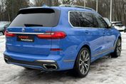 BMW X7 M50i