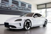 Porsche Taycan 4 Black Edition