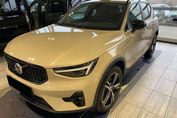 Volvo XC40 B3 Plus Dark
