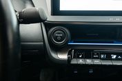 Toyota Prius 2.0 Plug-in Hybrid Prestige