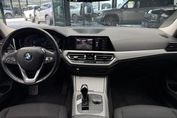 BMW Seria 3 318i aut