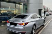 Lexus ES 300h Omotenashi