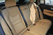 Volvo V60 T8 AWD Plug-In Hybrid Ultra Dark aut