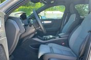 Volvo XC40 B3 Plus Dark