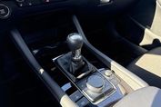 Mazda 3 2.0 Exclusive-Line