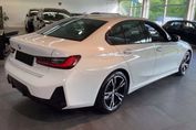 BMW Seria 3 330e M Sport