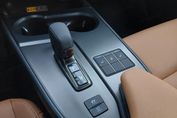 Lexus UX 300h F Sport Design