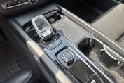 Volvo XC60 B5 B AWD Plus Dark
