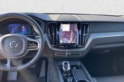 Volvo XC60 B5 B AWD Plus Dark aut