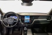 Volvo XC60 B5 B AWD Plus Dark