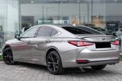 Lexus ES 300h F Sport Design 2.5 Hybrid